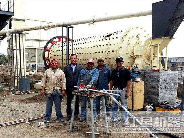 每小時6-8噸400目陶瓷球磨機用戶生產(chǎn)現(xiàn)場