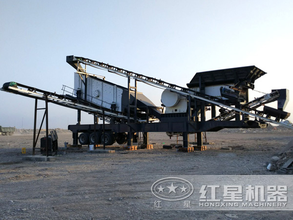 80移動式建筑垃圾破碎機現(xiàn)場