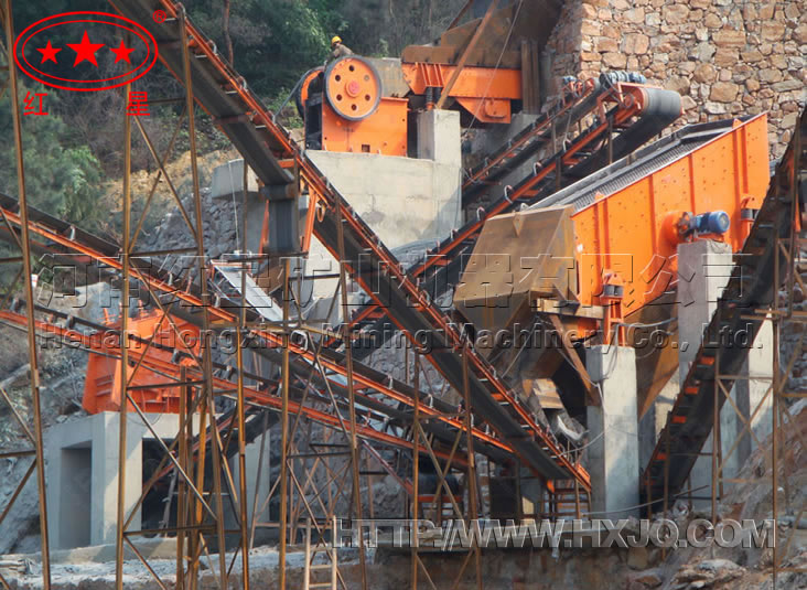 紅星帶式輸送機(jī)應(yīng)用現(xiàn)場(chǎng)