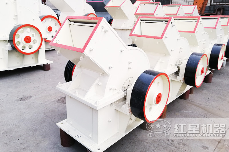 錘式破碎機(jī)現(xiàn)場實(shí)拍圖