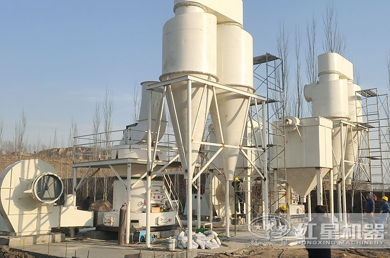 200目石灰石磨粉加工客戶現(xiàn)場(chǎng)