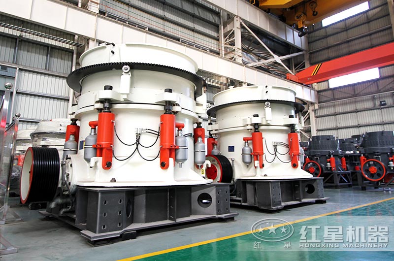 圓錐破碎機現(xiàn)場實拍