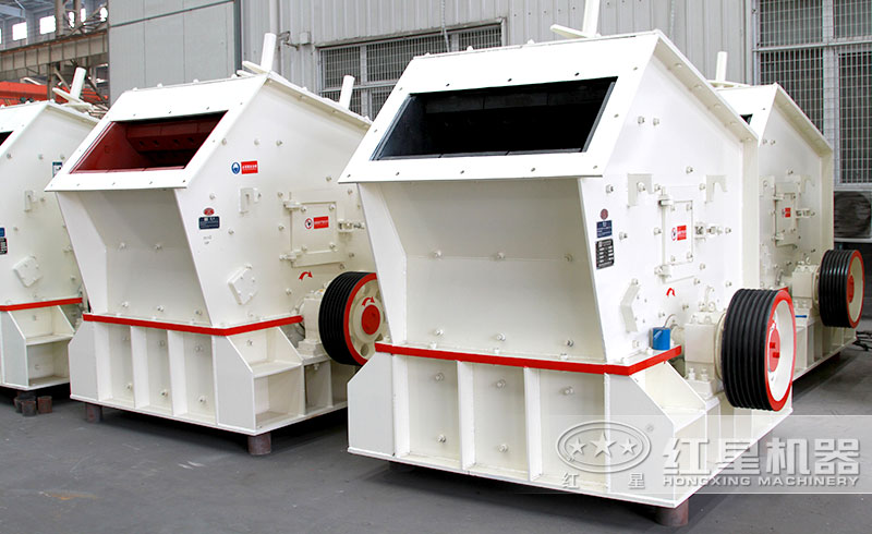 時產(chǎn)100噸反擊式破碎機(jī)