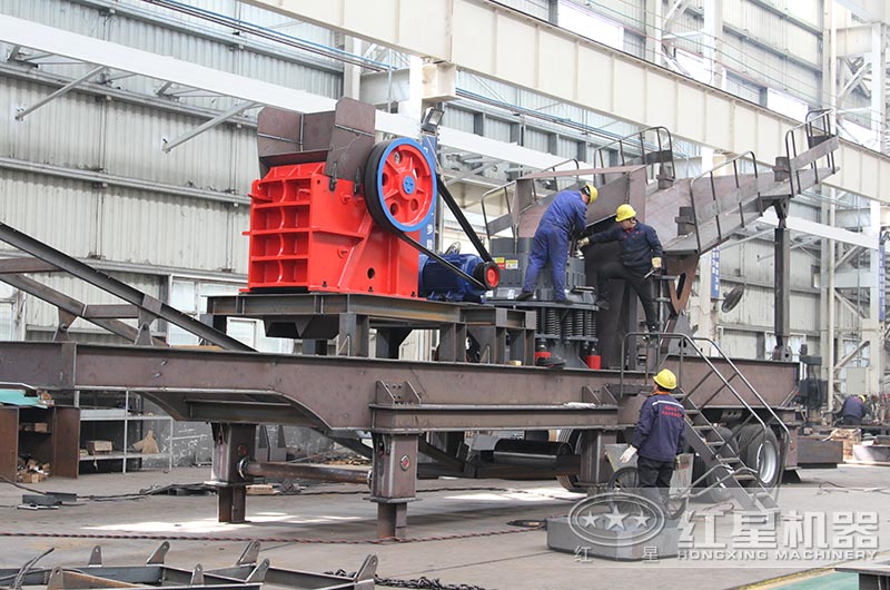 移動破碎機生產(chǎn)車間