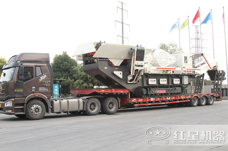 履帶式移動(dòng)破碎篩分一體機(jī)廠家直接供貨、價(jià)格實(shí)惠