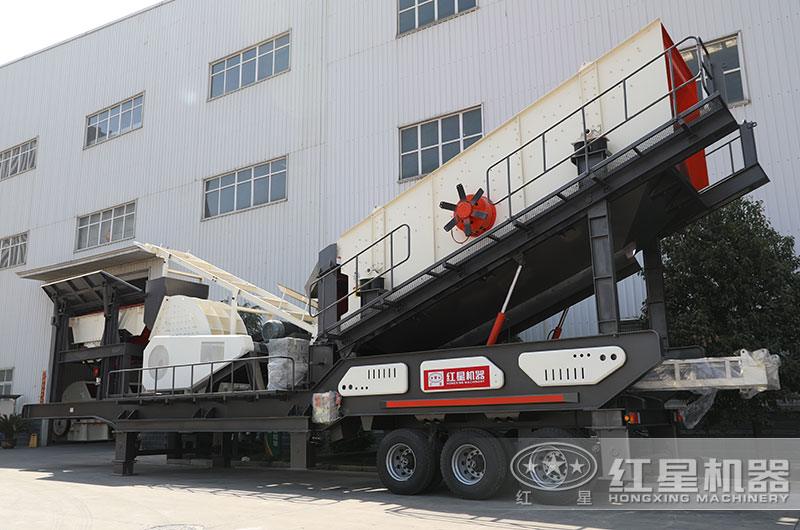 移動粉碎石頭的機(jī)器設(shè)備圖片