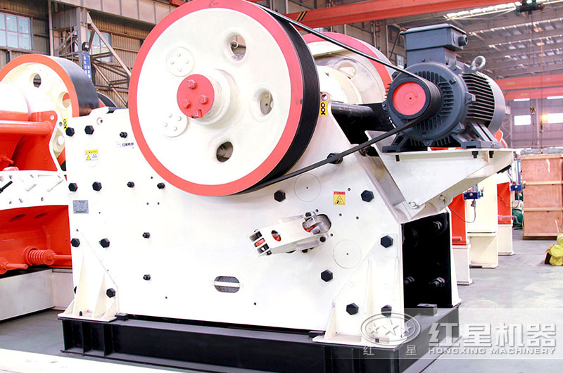 顎式粉碎機(jī)設(shè)備圖片