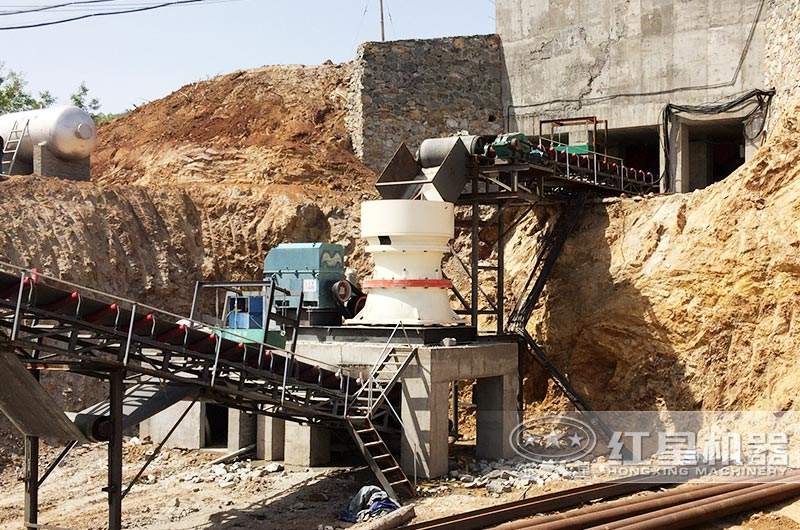 時(shí)產(chǎn)200噸制砂生產(chǎn)線現(xiàn)場(chǎng)，