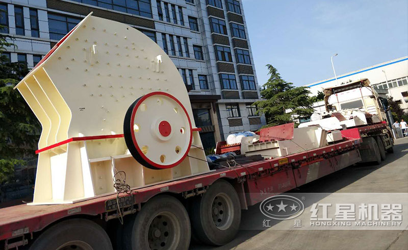 新型重錘式破碎機設(shè)備發(fā)往山西 新型重錘式破碎機設(shè)備發(fā)往山西