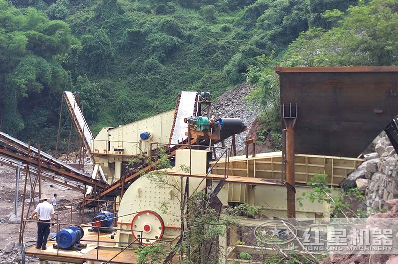 重錘式破碎機(jī)大錘頭、雙動力，一機(jī)兩用