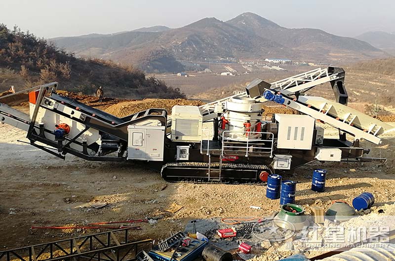 為山東某客戶推薦的履帶式移動打砂機型號，效能高