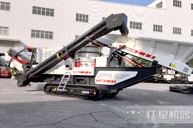 履帶式圓錐移動(dòng)破碎機(jī)廠區(qū)實(shí)拍圖