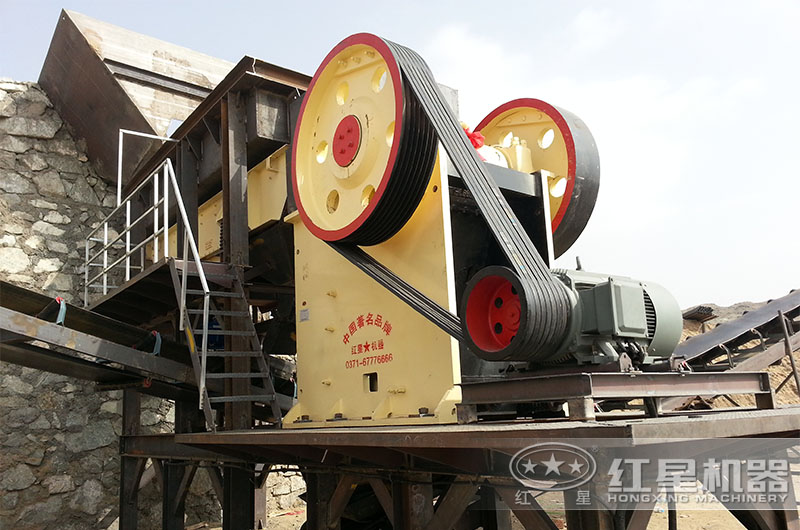 顎式煤炭破碎機作業(yè)現(xiàn)場